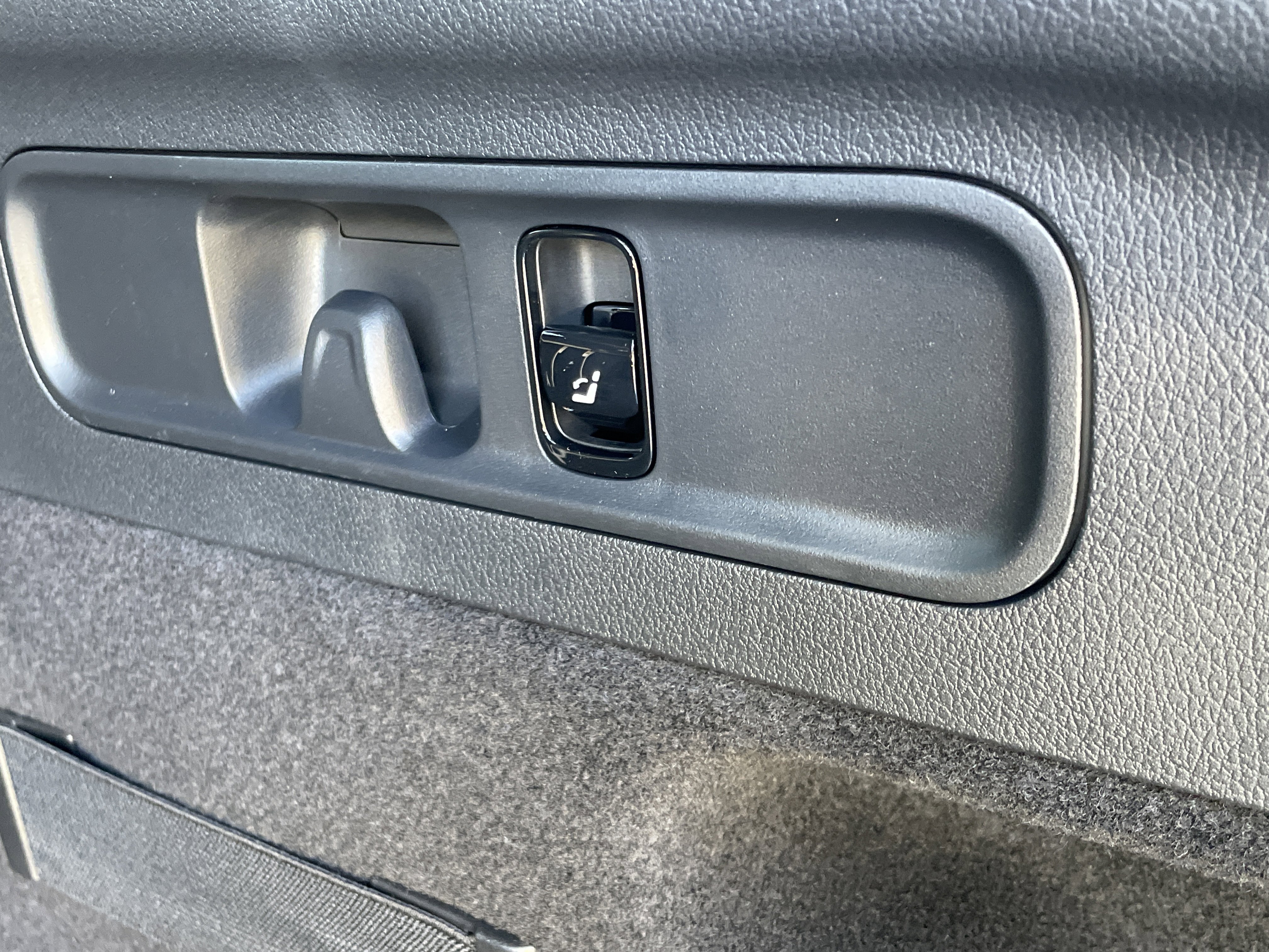 New 2026 Obsidian Black Metallic Mercedes-Benz GLC 300 4MATIC® SUV image 11