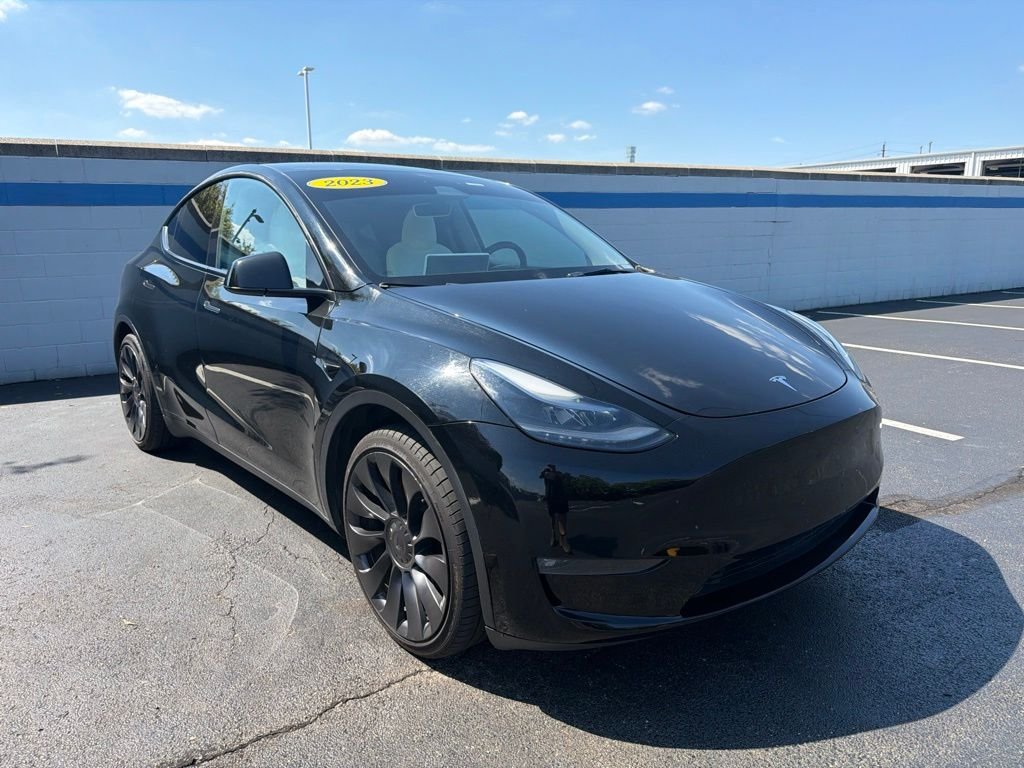 Used 2023  Tesla Performance image 7