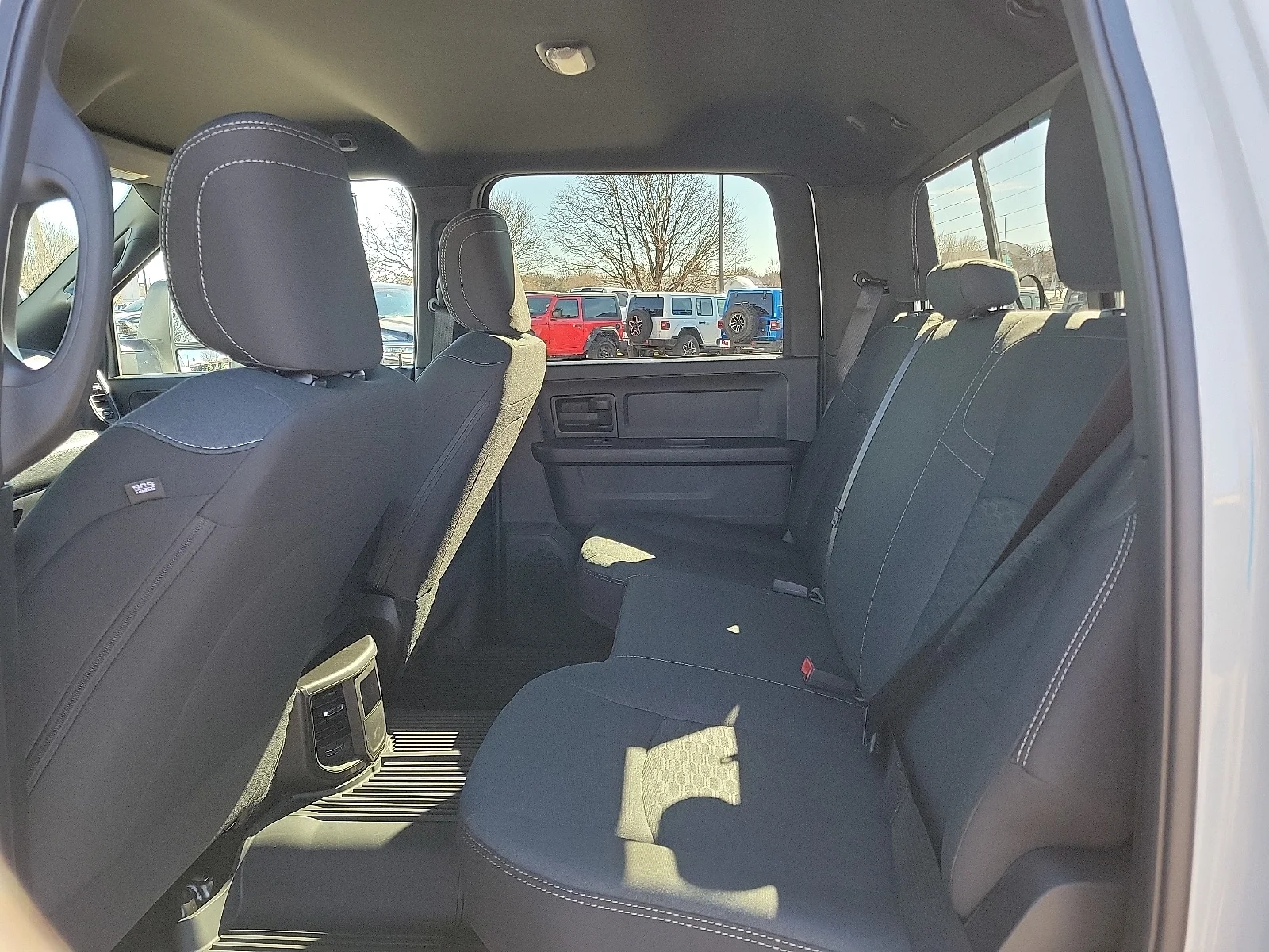 New 2026 PW7 Bright Whit Ram TRADESMAN CREW CAB 4X4 6