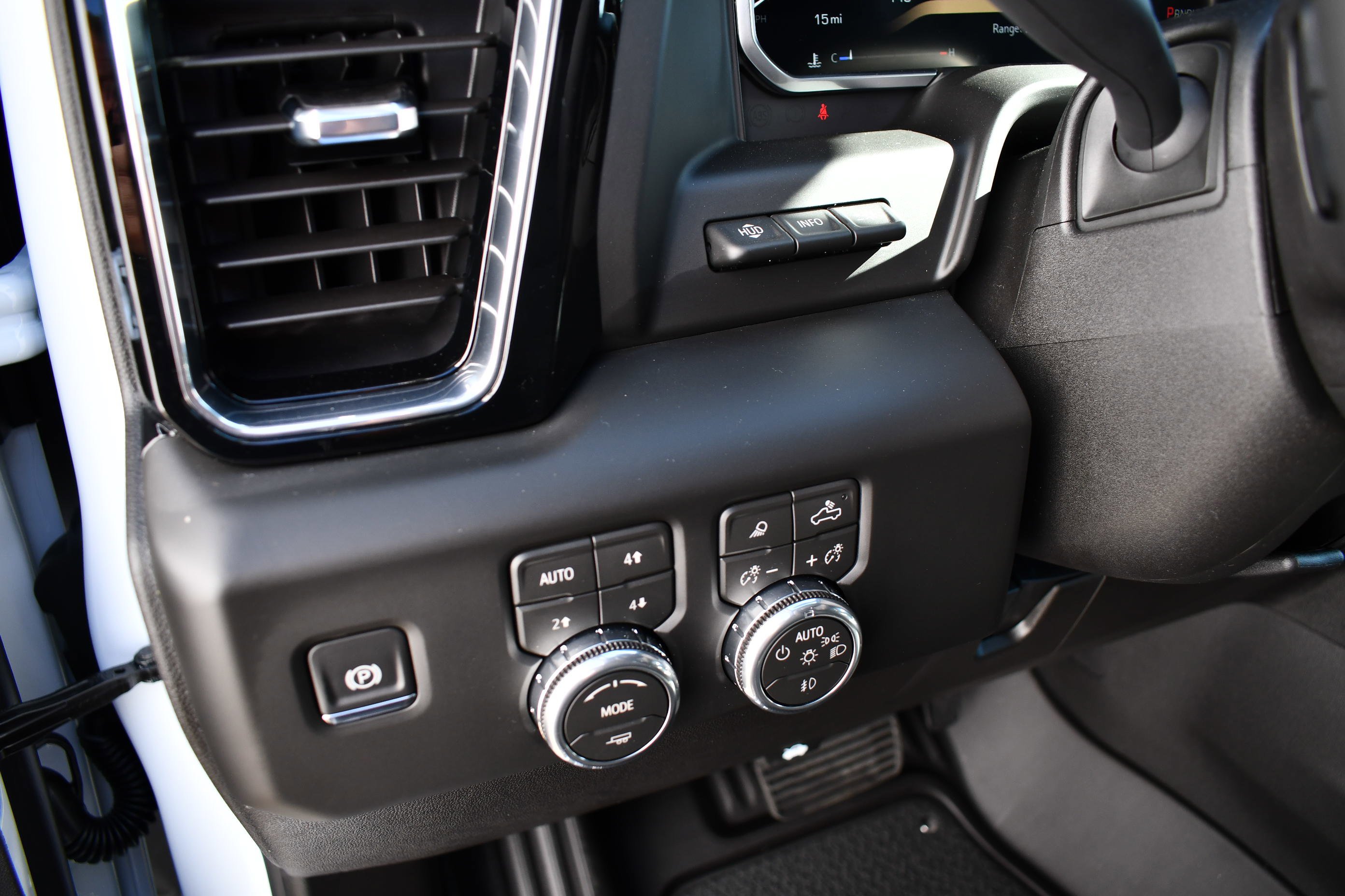 2026 GMC Sierra 2500HD Denali - Photo 15