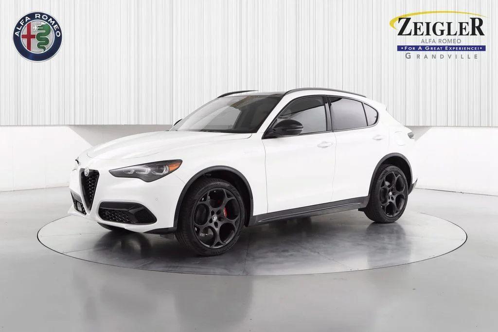 2025 Alfa Romeo Stelvio