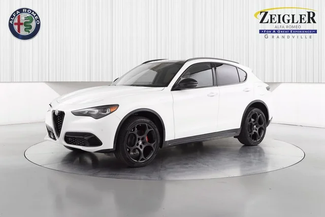 2025 Alfa Romeo Stelvio Veloce