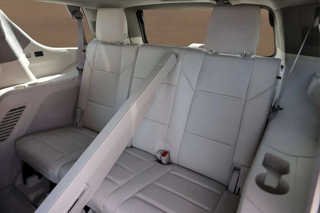 Certified Used 2023 CRYSTAL WHITE TRICOAT Cadillac 4WD Sport Platinum image 25