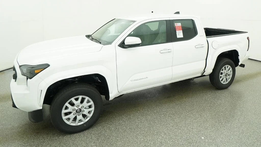 New 2026 Ice Cap Toyota SR5 image 31