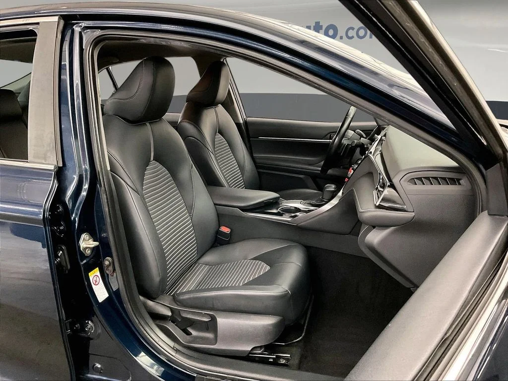 Used 2019 Blue Toyota SE image 10