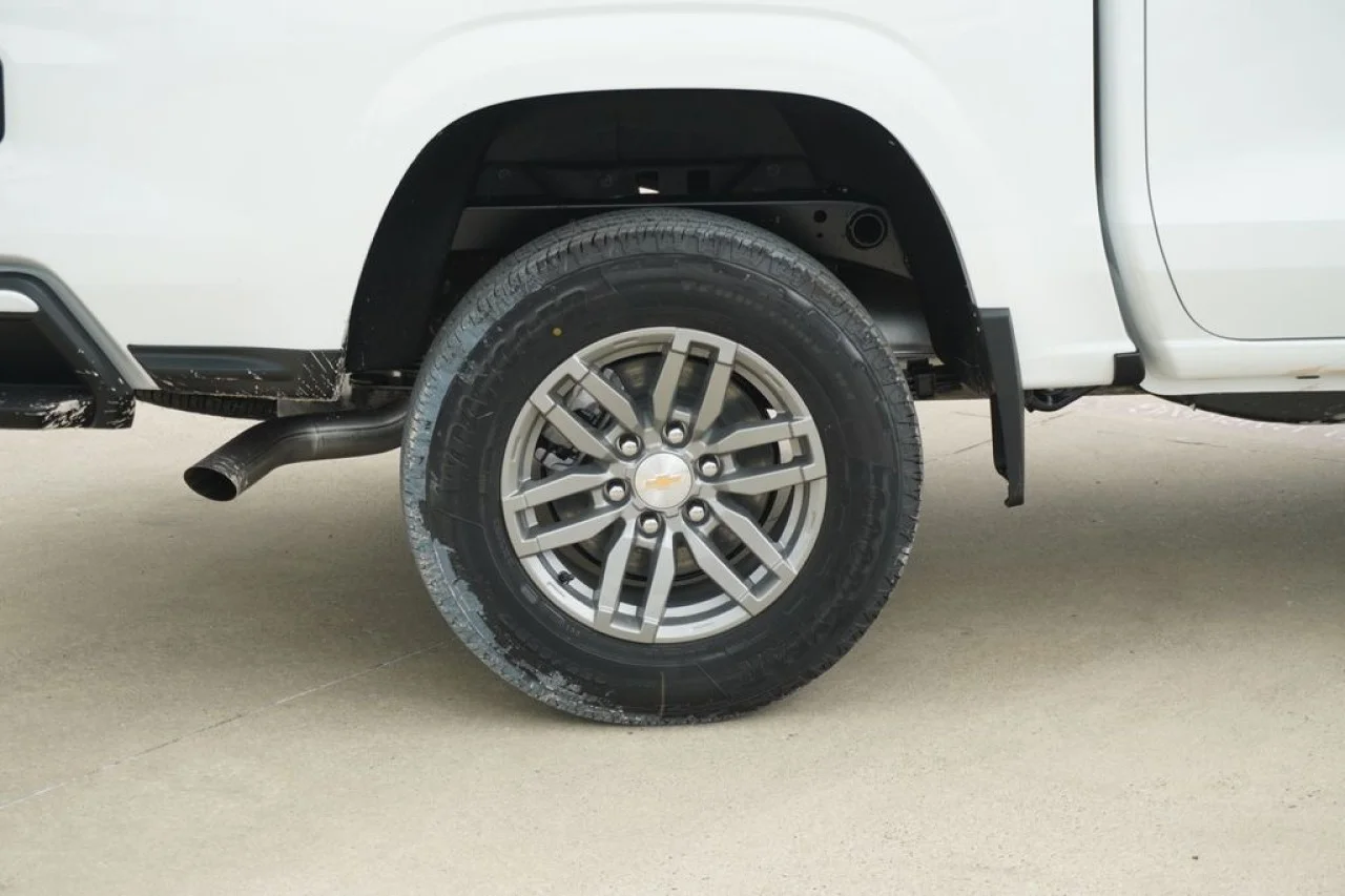 2026 Chevrolet Colorado LT - Photo 6