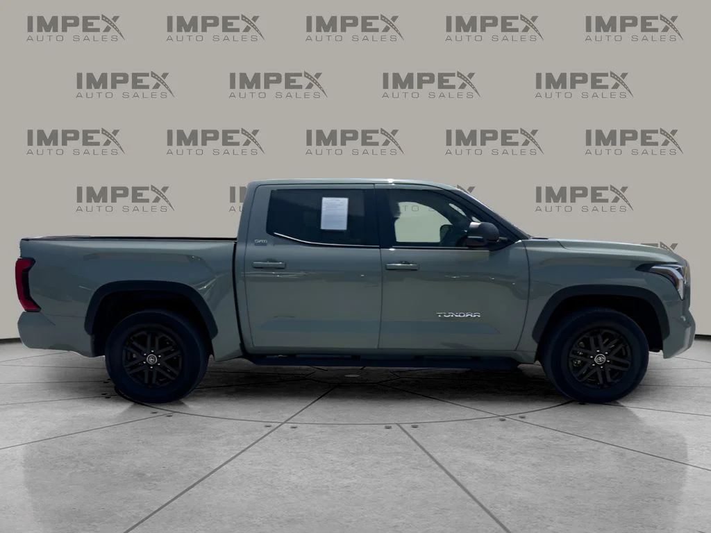 Used 2024  Toyota SR5 image 6