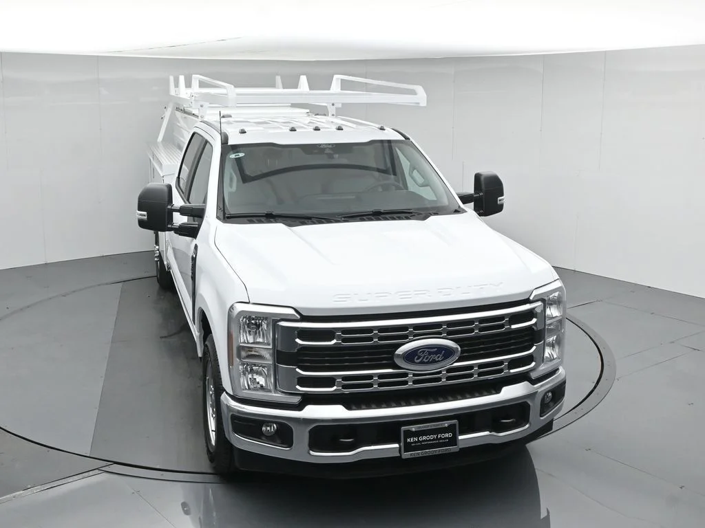 New 2026 Oxford White Ford XL image 45
