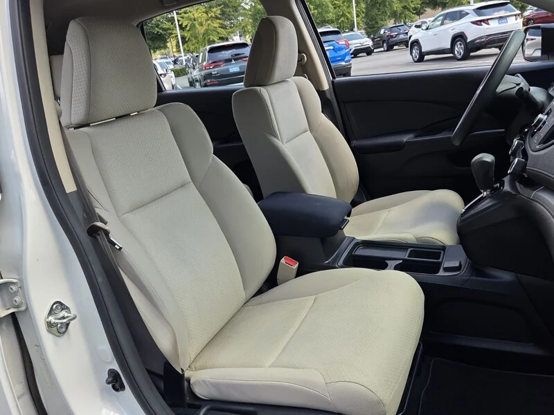 Used 2015 White Diamond Pearl Honda LX image 17