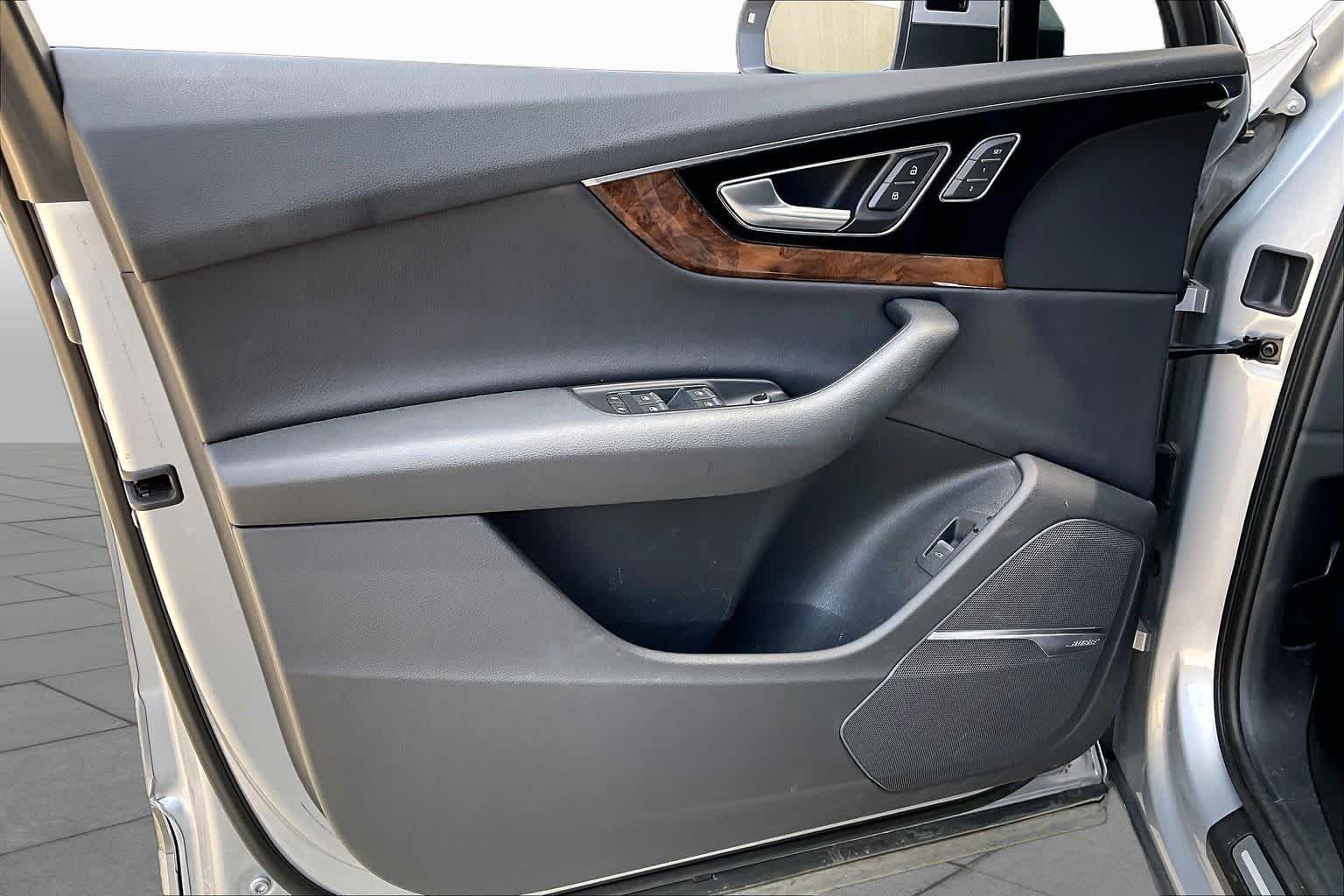 Used 2018 Florett Silver Metallic Audi Premium Plus image 22