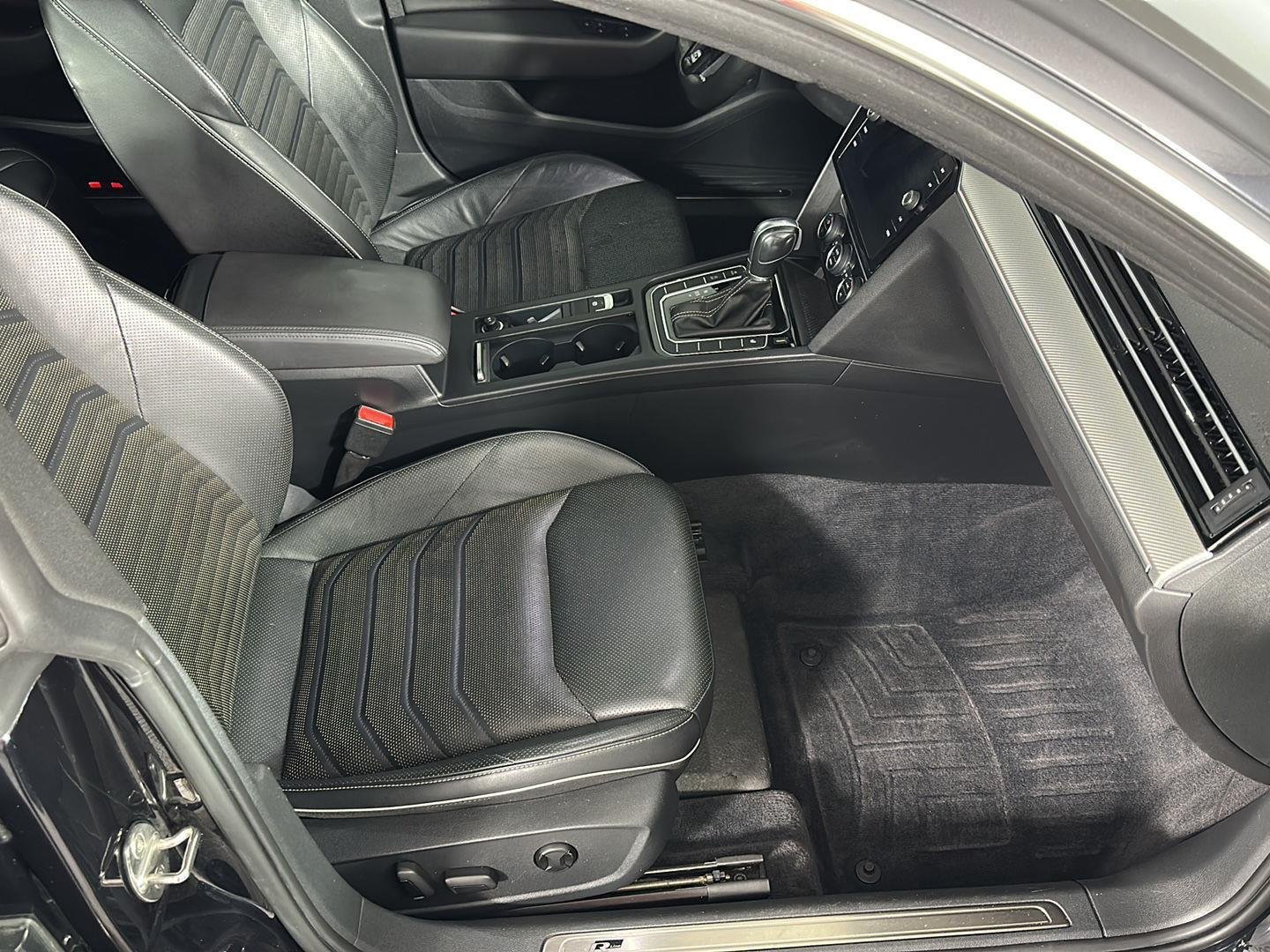 Used 2019 Deep Black Pearl Volkswagen SEL Premium R-Line image 6