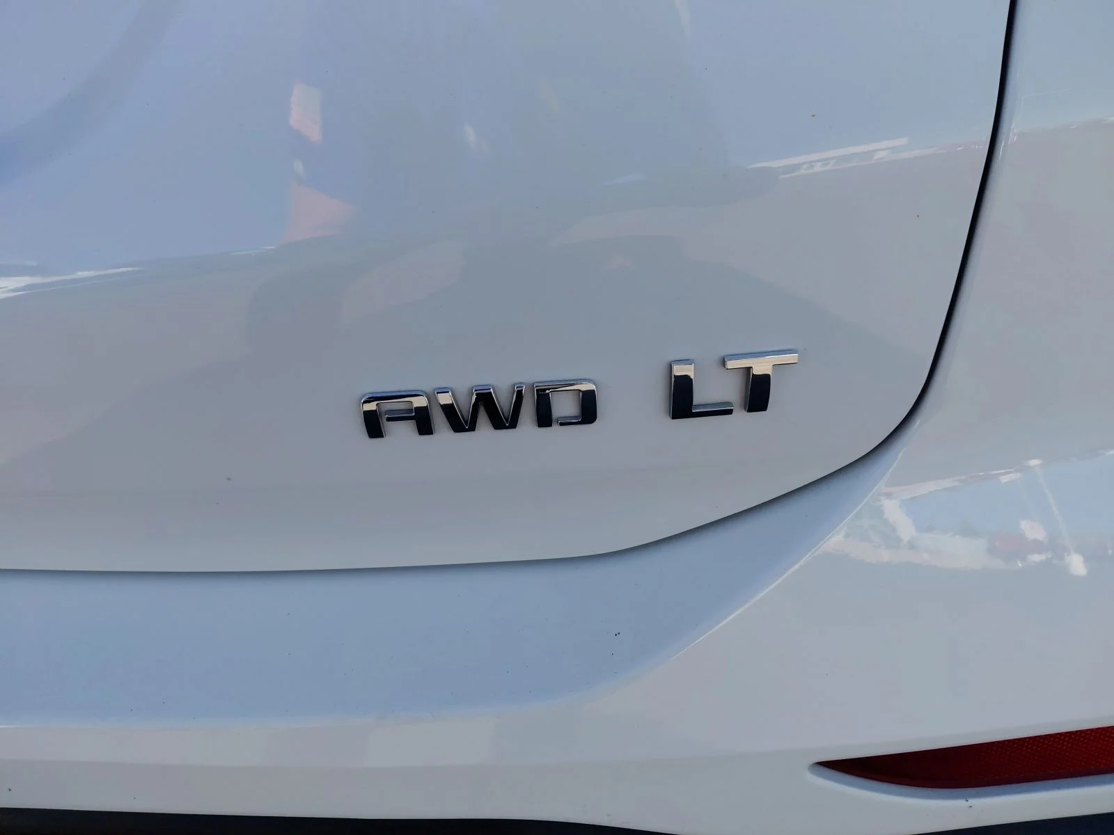 Used 2024 White Chevrolet LT image 13