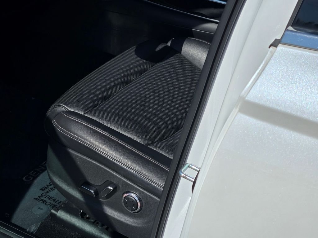 2025 GENESIS GV70 Standard - Photo 32