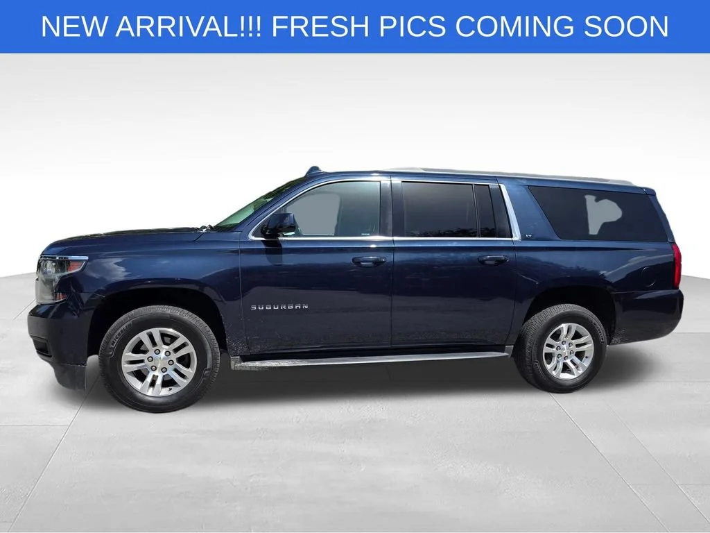 Used 2019 BLUE VELVET METALLIC Chevrolet LT image 3