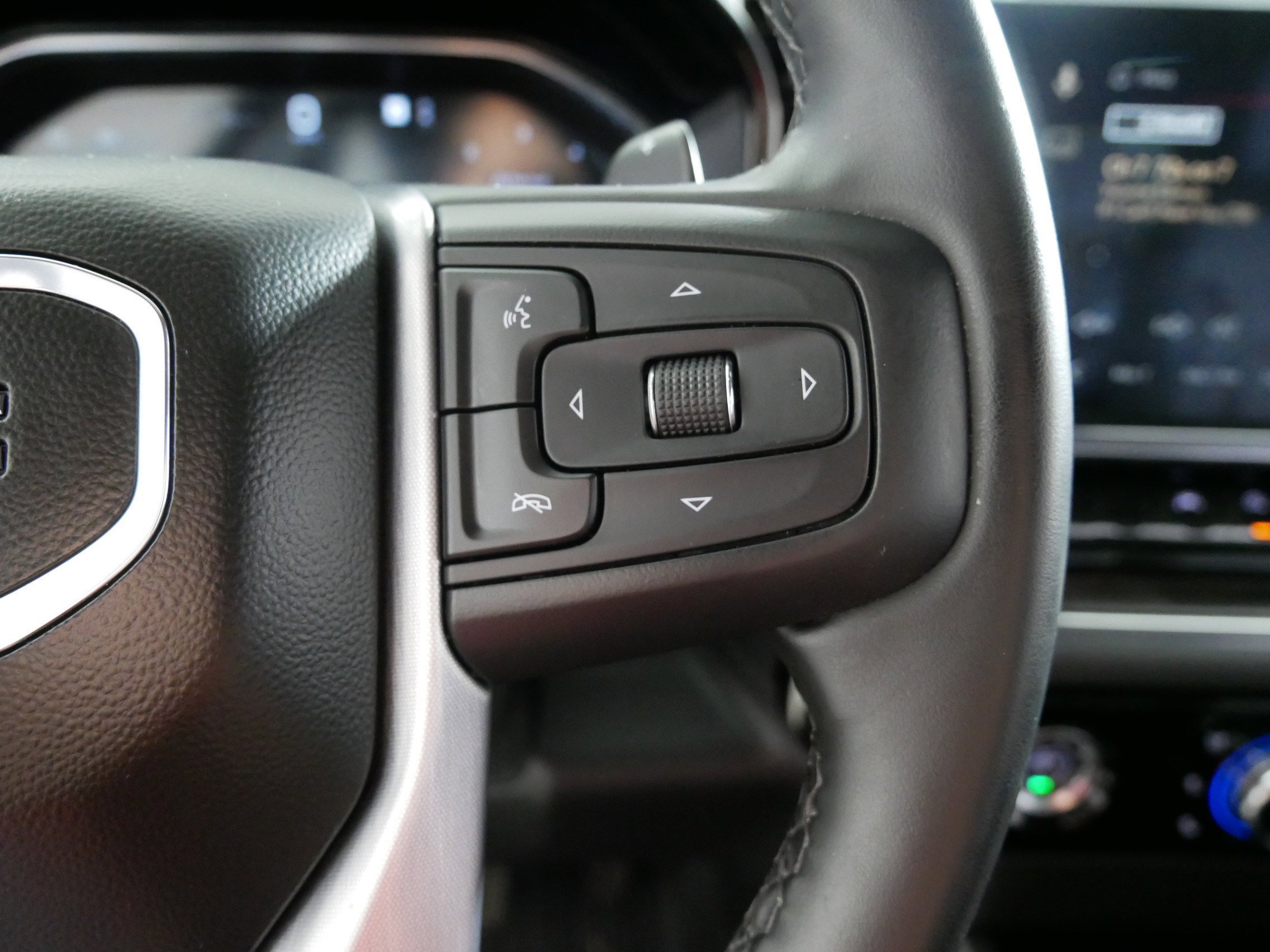 Used 2023 Volcanic Red Tintcoat GMC SLT image 28