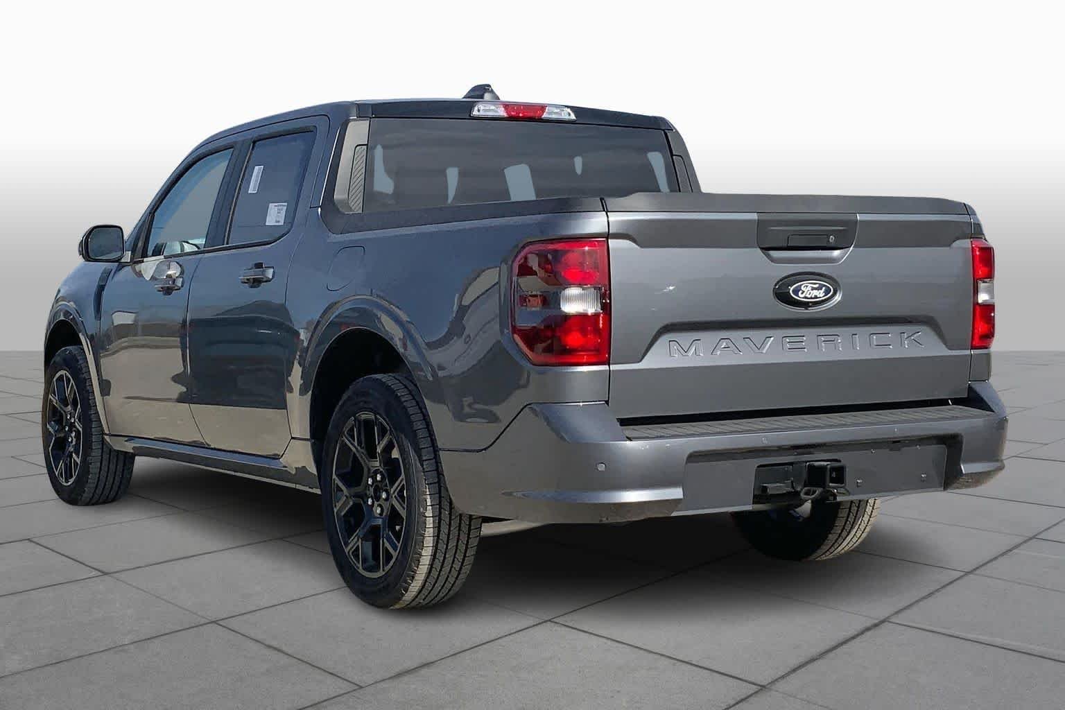 New 2026 Carbonized Gray Metallic Ford Lobo™ image 9
