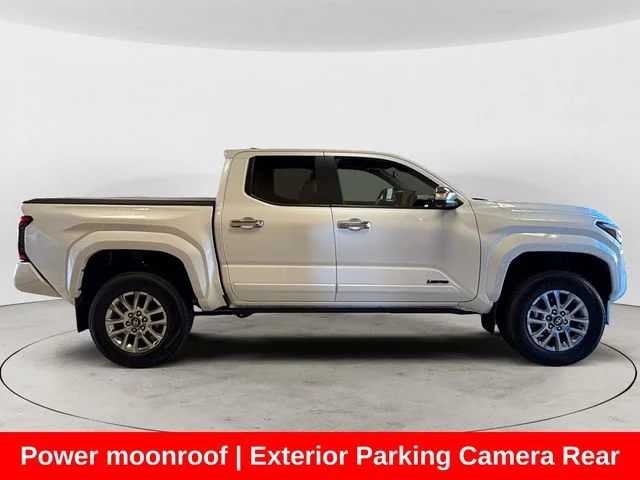 Used 2025 Wind Chill Pearl Toyota Limited image 7
