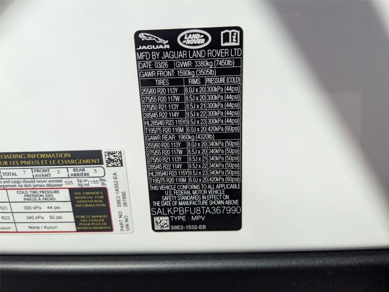 New 2026 Icy White Land Rover SE image 34