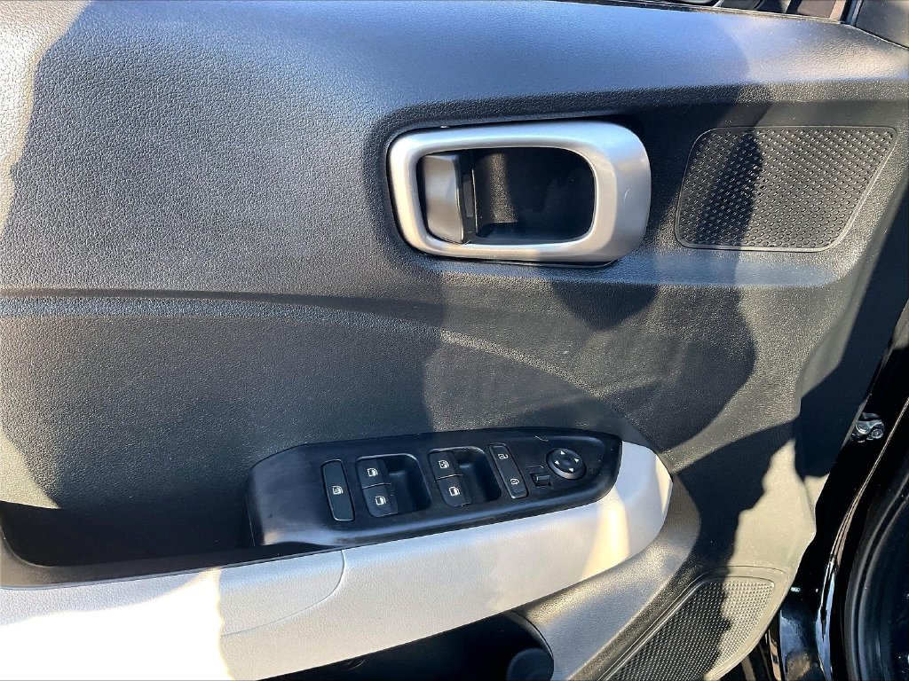 Used 2025 Onyx Black Hyundai SEL image 37