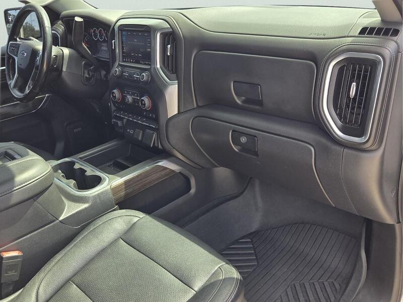 Used 2021 Pearl CHEVROLET 4WD CREW CAB 147" RST image 19