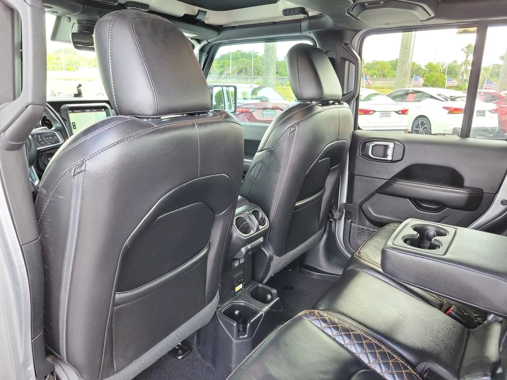 Used 2021 Silver Jeep Overland image 11