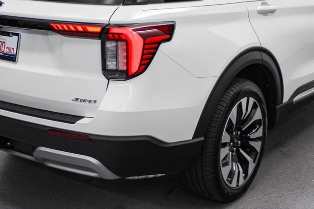 New 2026 Star White Metallic Tri-Coat Ford Platinum™ image 9