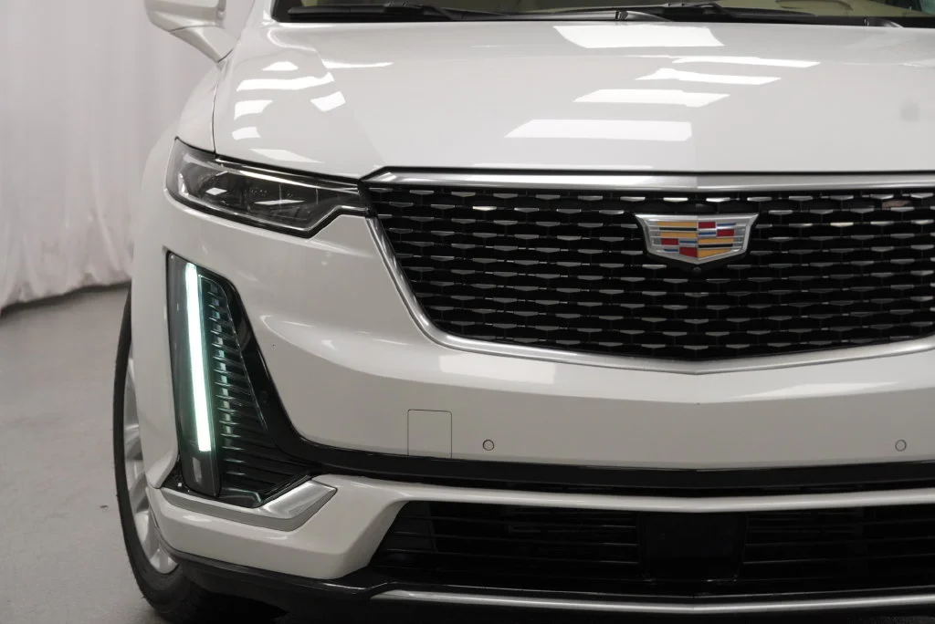 Used 2020 White Cadillac Premium Luxury image 11