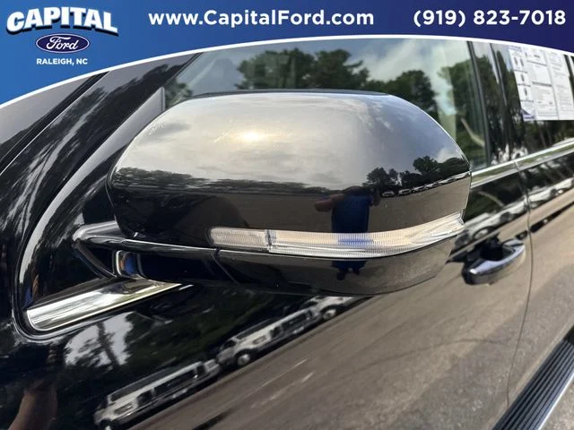 Used 2023 Black Ford XLT image 12