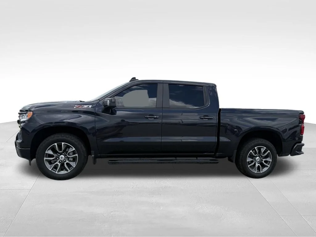 Used 2023 Gray Chevrolet RST image 2