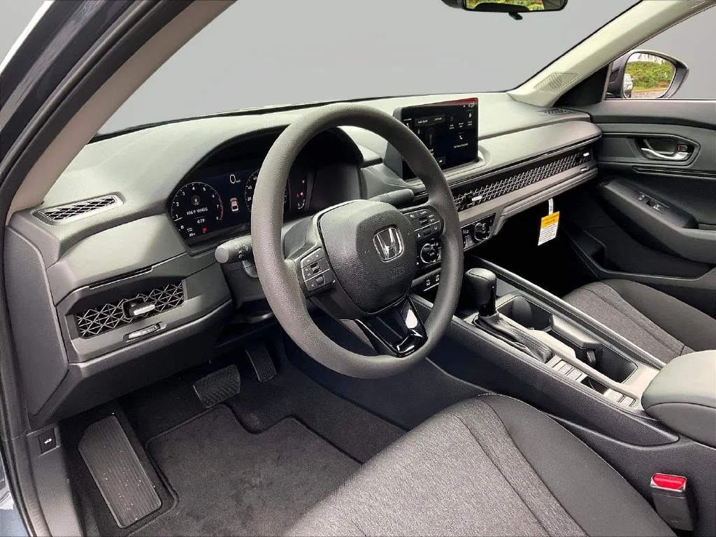 New 2026 Meteorite Gray Metallic Honda SE image 19