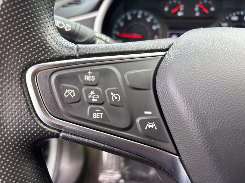 Used 2025 Gray Chevrolet LT image 19