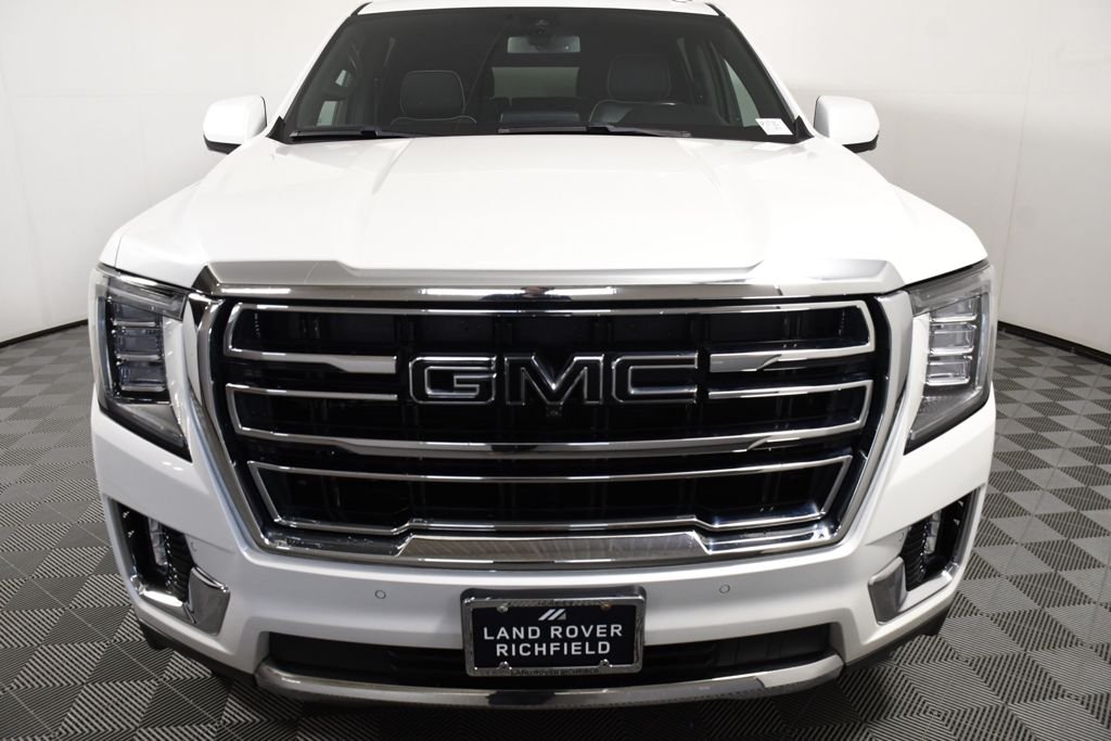 Used 2022 White Frost Tricoat GMC SLT image 10
