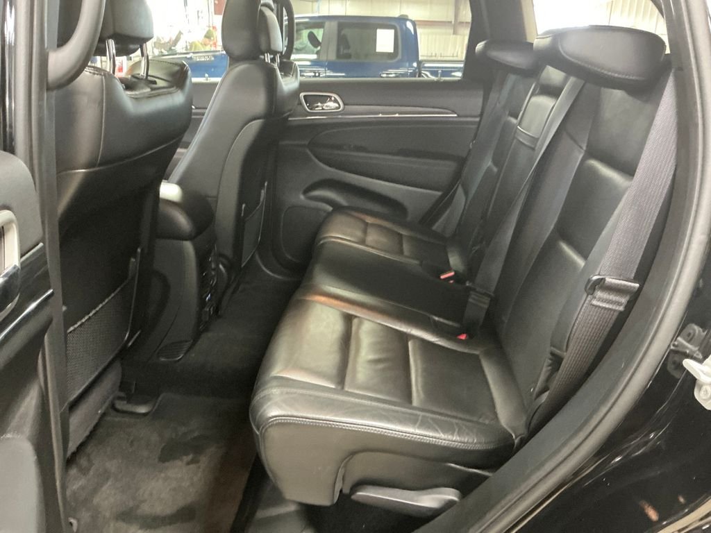 Used 2022 Black Jeep Limited image 27
