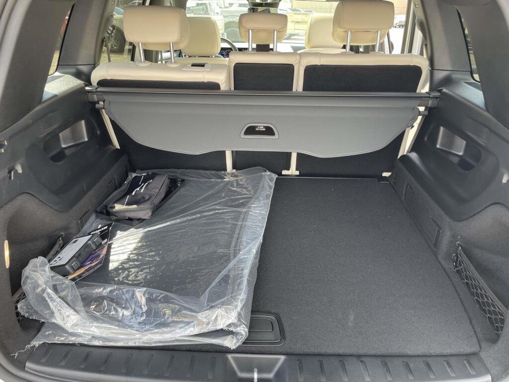 New 2026 Cirrus Silver Metallic Mercedes-Benz GLB 250 image 16