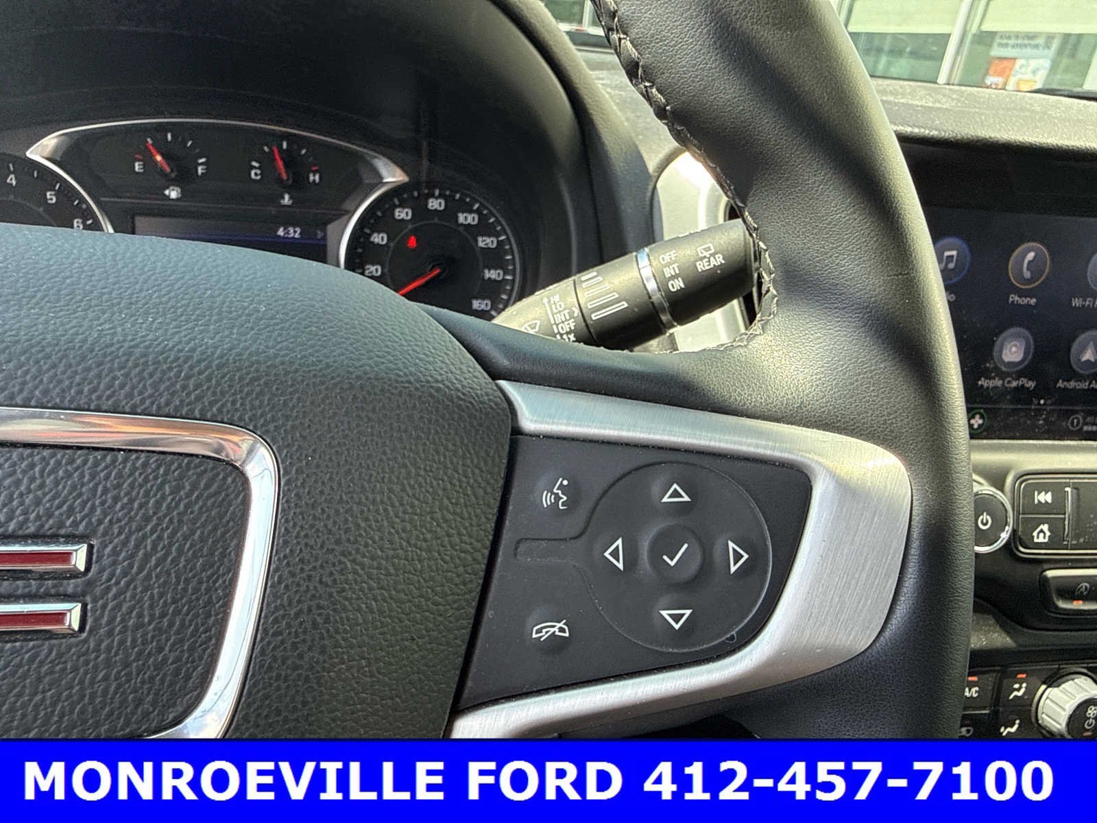 Used 2023 White Frost Tricoat GMC SLT image 23