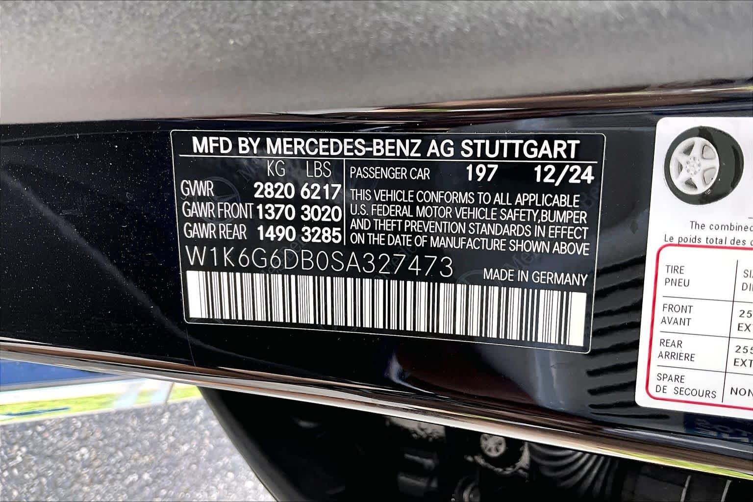 Used 2025 Obsidian Black Metallic Mercedes-Benz S 500 image 32
