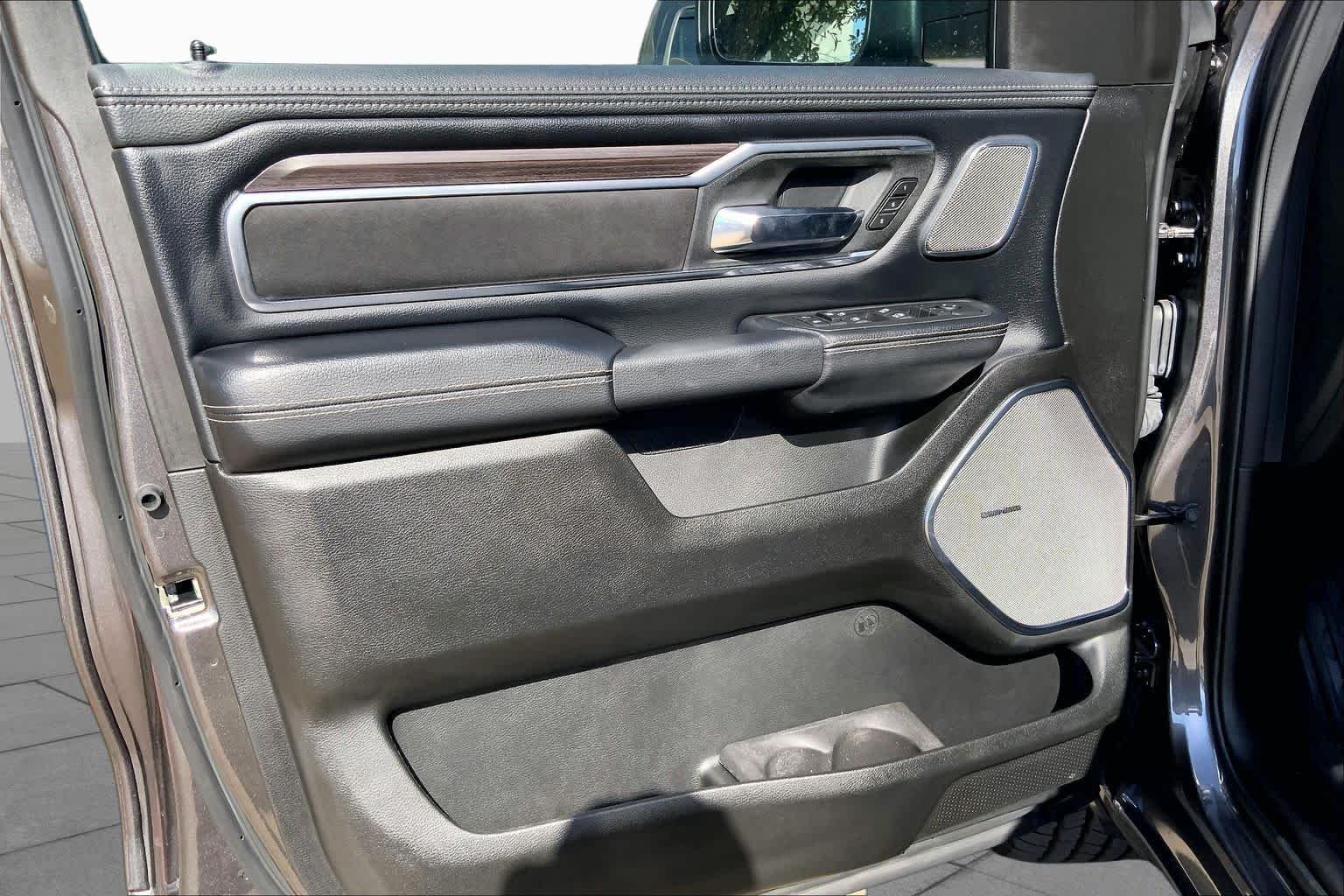 New 2026 Granite Crystal Metallic Clear-Coat Exterior Paint RAM Laramie image 10