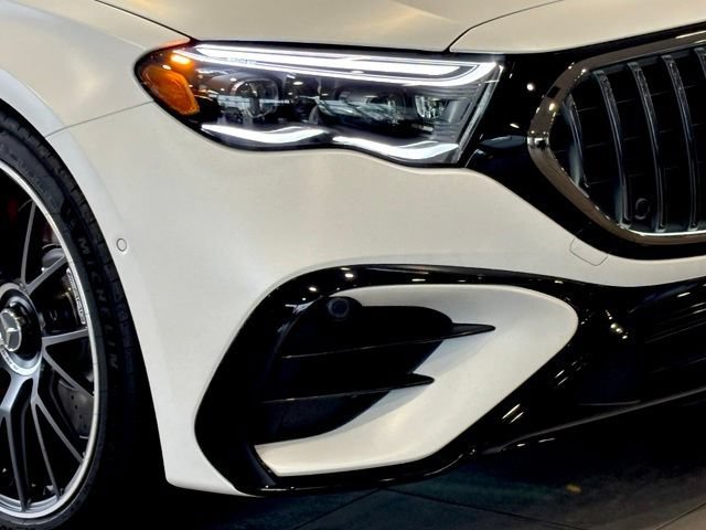 New 2026 MANUFAKTUR Moonlight White Magno Mercedes-Benz AMG® E 53 E 4MATIC+ Wagon image 80