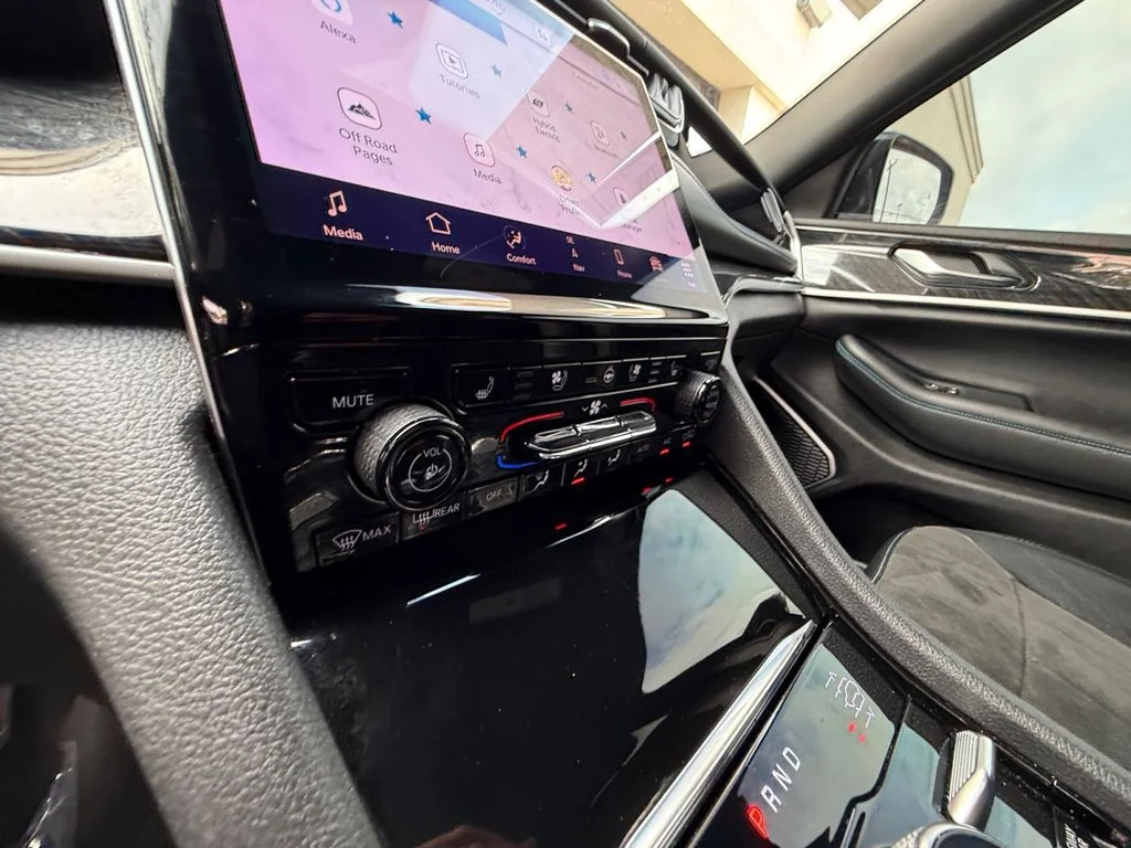 Used 2022 Gray Jeep Trailhawk 4xe image 23