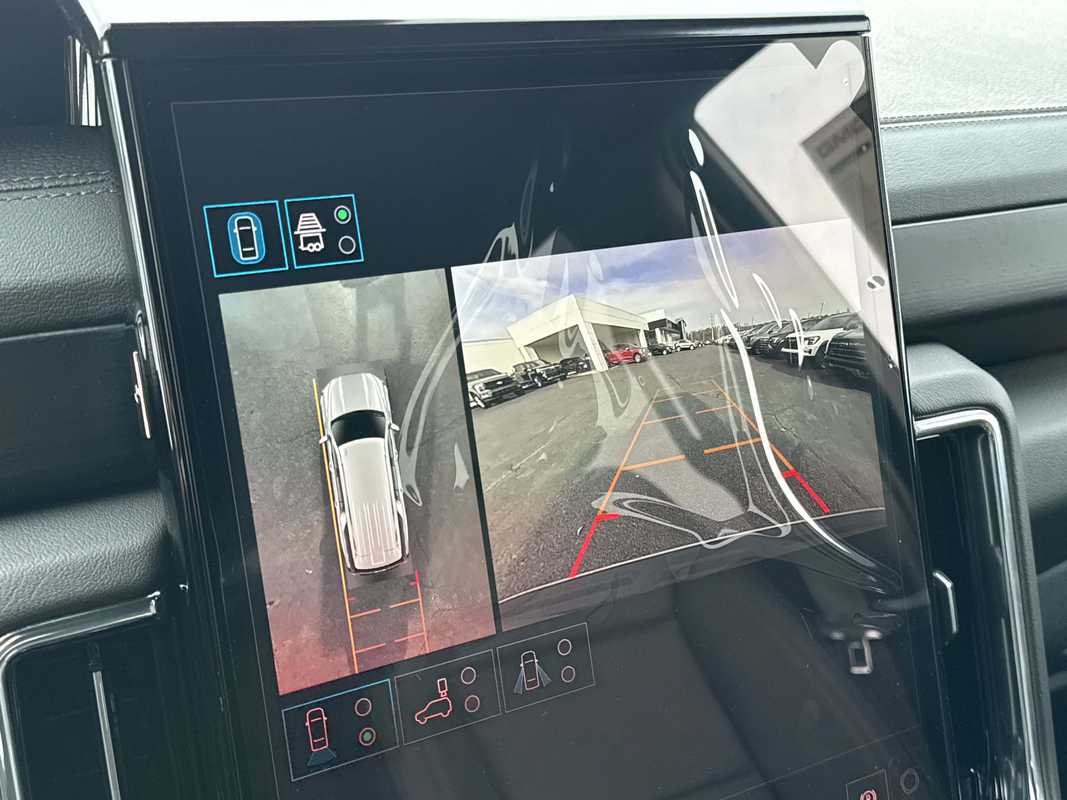 2026 GMC Yukon XL Denali - Photo 10