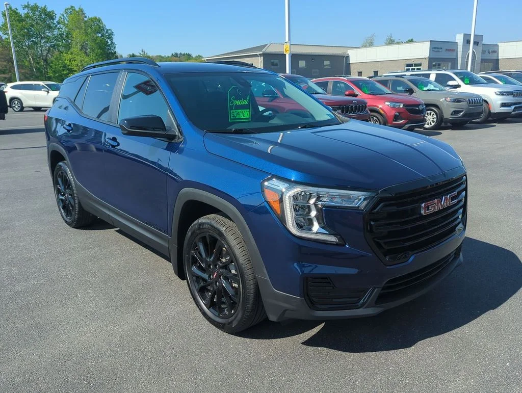 Used 2023 Blue GMC SLE image 2