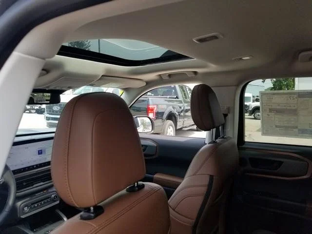 New 2025 Carbonized Gray Metallic Ford Outer Banks® image 22