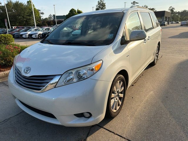 2016 Toyota Sienna XLE