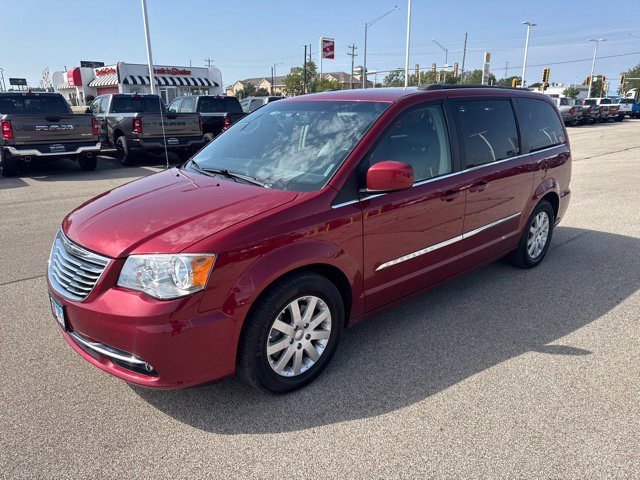 Used 2014 Red Chrysler Touring image 3