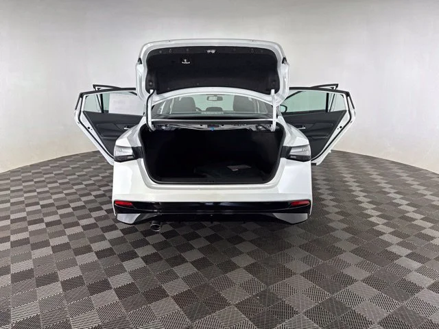 New 2027 White Nissan SR image 15