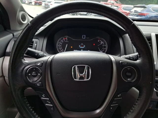 Used 2017 Blue Honda EX-L image 21