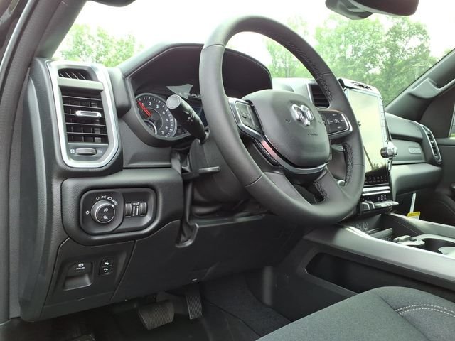 New 2026 Diamond Black Crystal Pearl-Coat Exterior Paint RAM Big Horn/Lone Star image 14