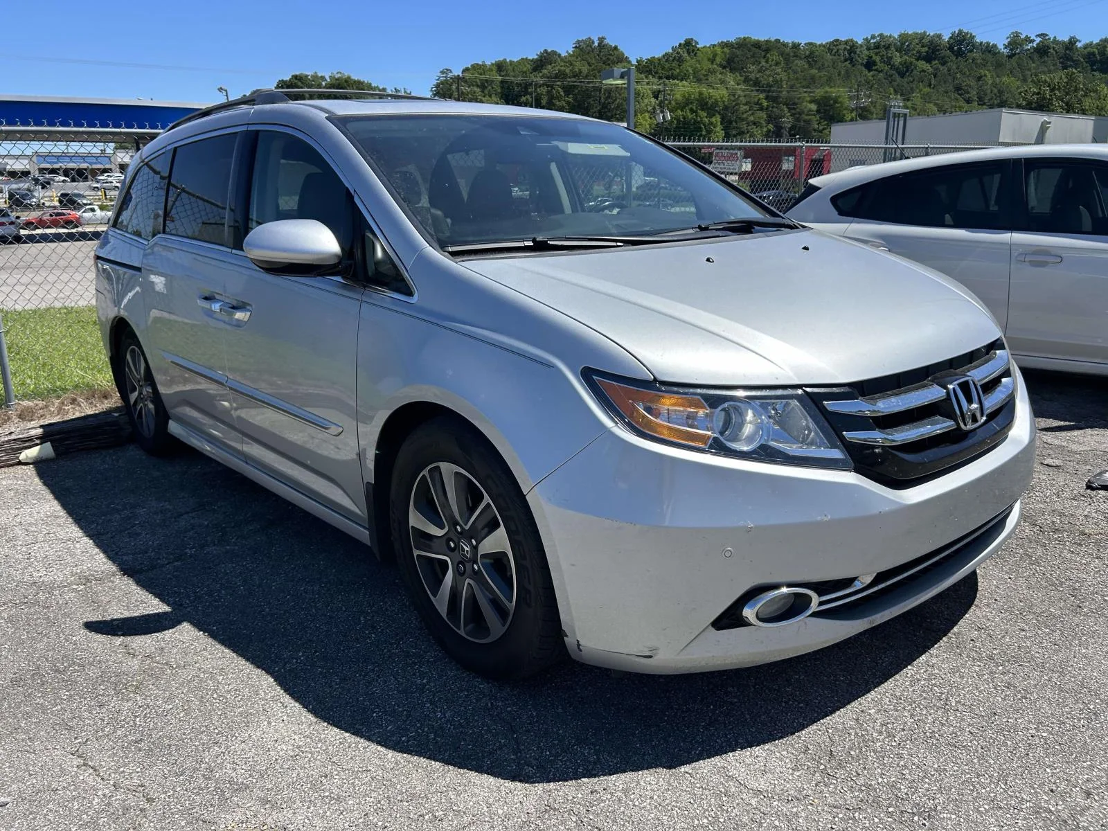 2014 Honda Odyssey Touring's photo