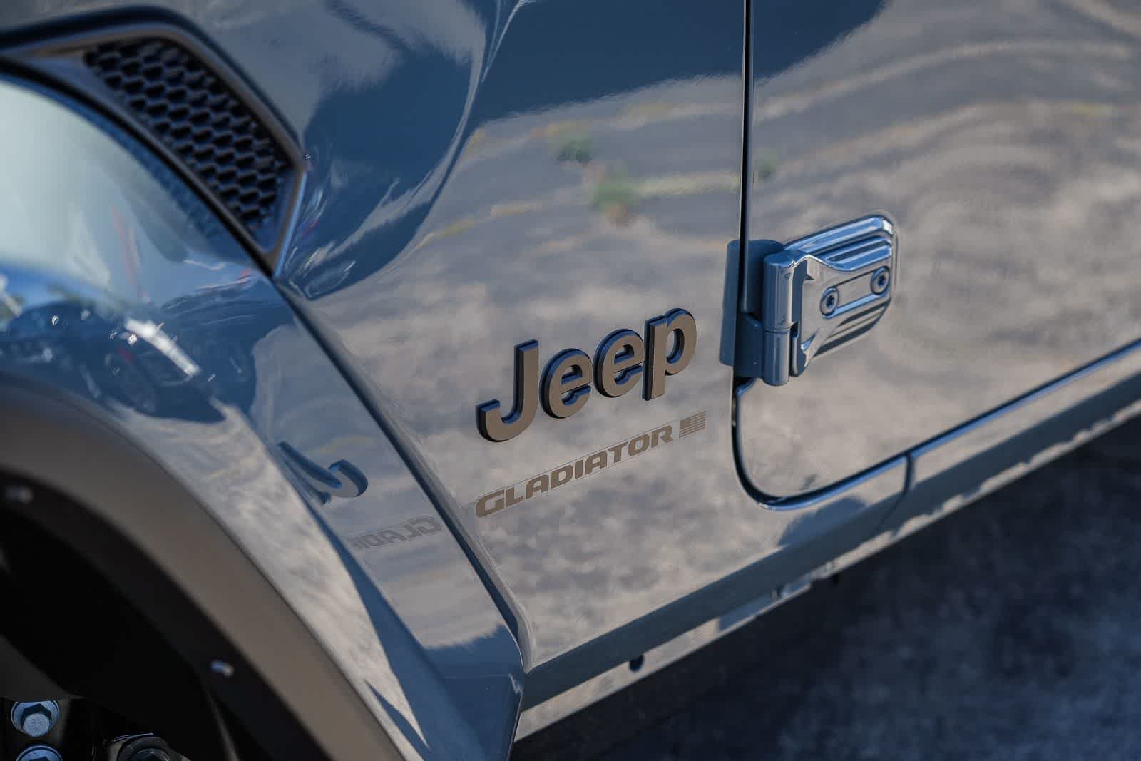 New 2026 Anvil Clear-Coat Exterior Paint Jeep Sport S image 3
