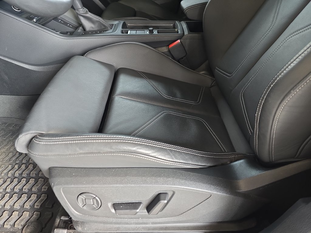 Used 2025 White Audi Premium image 29